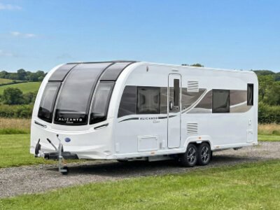 Twin axle caravan